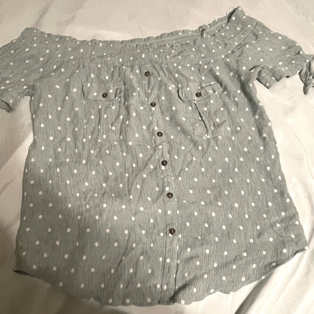 LIKE NEW!!!! Barley worn!! Sweet Wanderer, off the shoulder crop top. Size XL